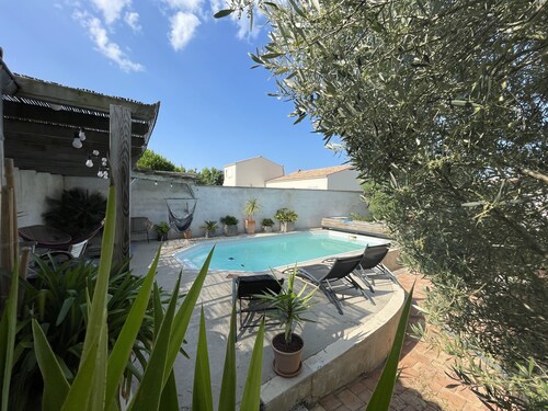 Charentaise house 135m2, 3 bedrooms with garden and pool 5 min from the sea. 