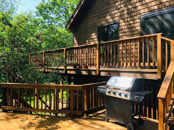 Property grounds - Copake Lake Rustic All-Season 3 Bdrm, 2 Bath Home (Hillsdale)