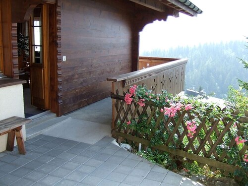 Vacation apartment with beautiful mountain views in a prime location