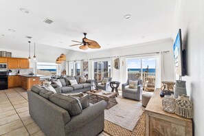 TV, table tennis - 4th of July week now available as a Friday or Saturday check in! (St. George Island)