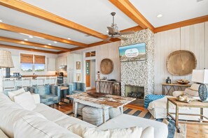 TV - A Turtle's Dream: Beachfront, Private Pool, Pet-Friendly, Gulf Beaches! (St. George Island)