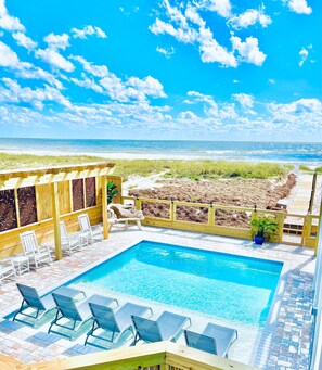 A heated pool - Island Getaway: Beachfront home with amazing outdoor space & private pool! (St. George Island)