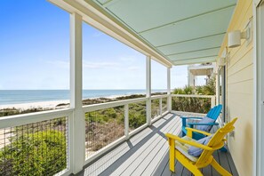Property grounds - Sea Chalet: 5BR Beachfront Home in Plantation- Sleeps 14, Pet Friendly! (St. George Island)