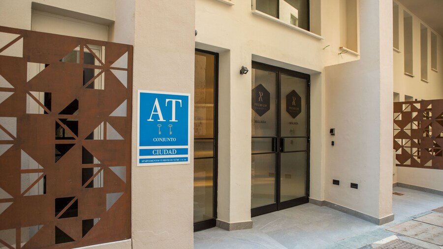 Apartamentos Málaga Premium - Calle San Telmo Thyssen Museum