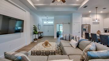 Villa | 3 bedrooms, iron/ironing board, travel crib, free WiFi