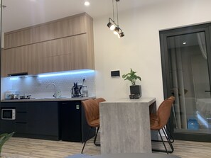 Căn hộ Business | 1 phòng ngủ, bàn, truy cập Internet không dây miễn phí, bộ trải giường
