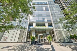 Exterior - Sentral Michigan Avenue (Chicago)