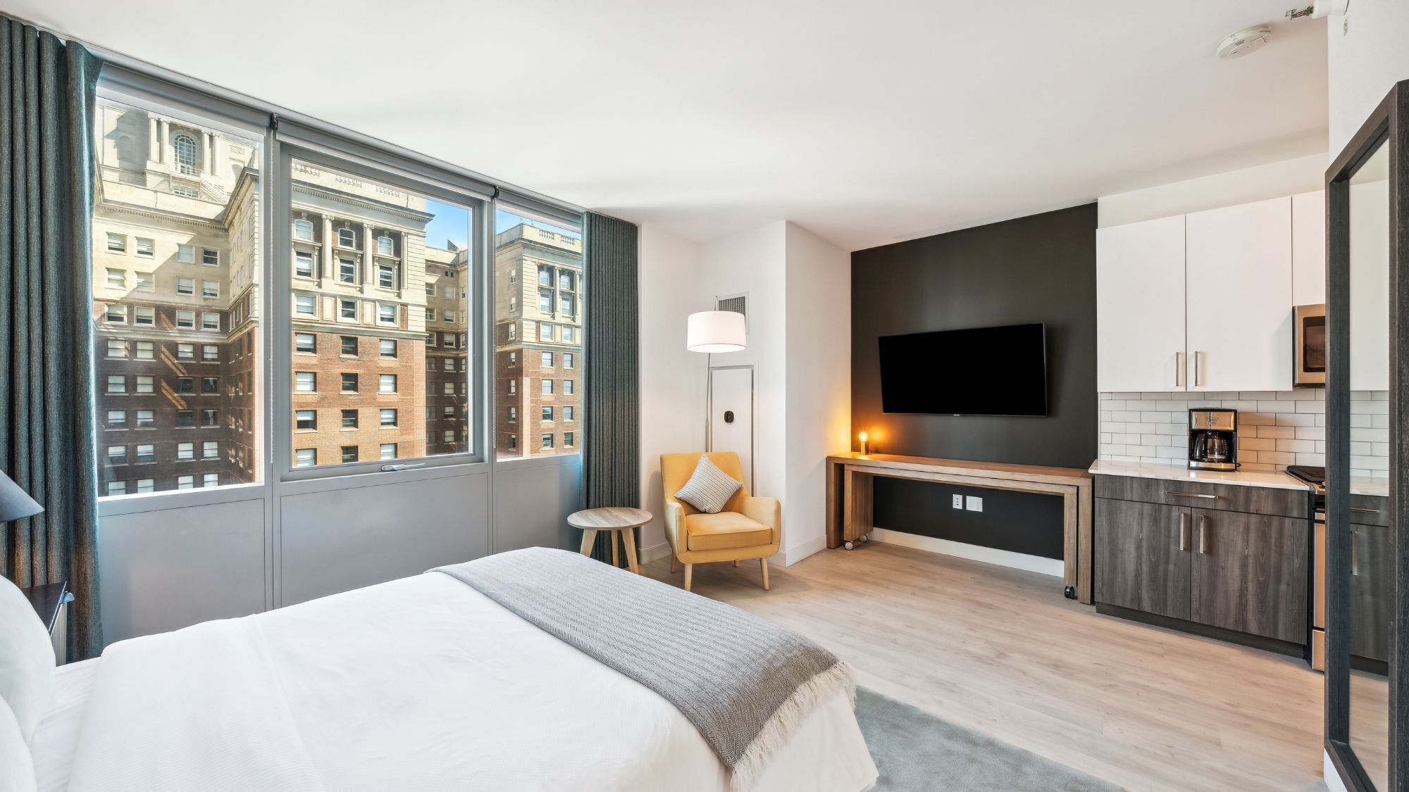 Studio, 1 grand lit (Studio Apartment) | Literie hypoallergénique, bureau