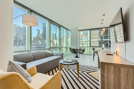 Sentral Michigan Avenue - Image 4