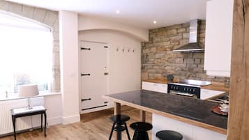 Apartment, Private Bathroom (Stable Cottage) | Shared kitchen