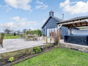 Outdoor area | Woodpecker Cottage, Whitechapel, near Preston - 2 bedroom accommodation in Whitechapel, near Preston (Whitechapel, near Preston)