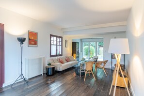 Televisión y reproductor de DVD