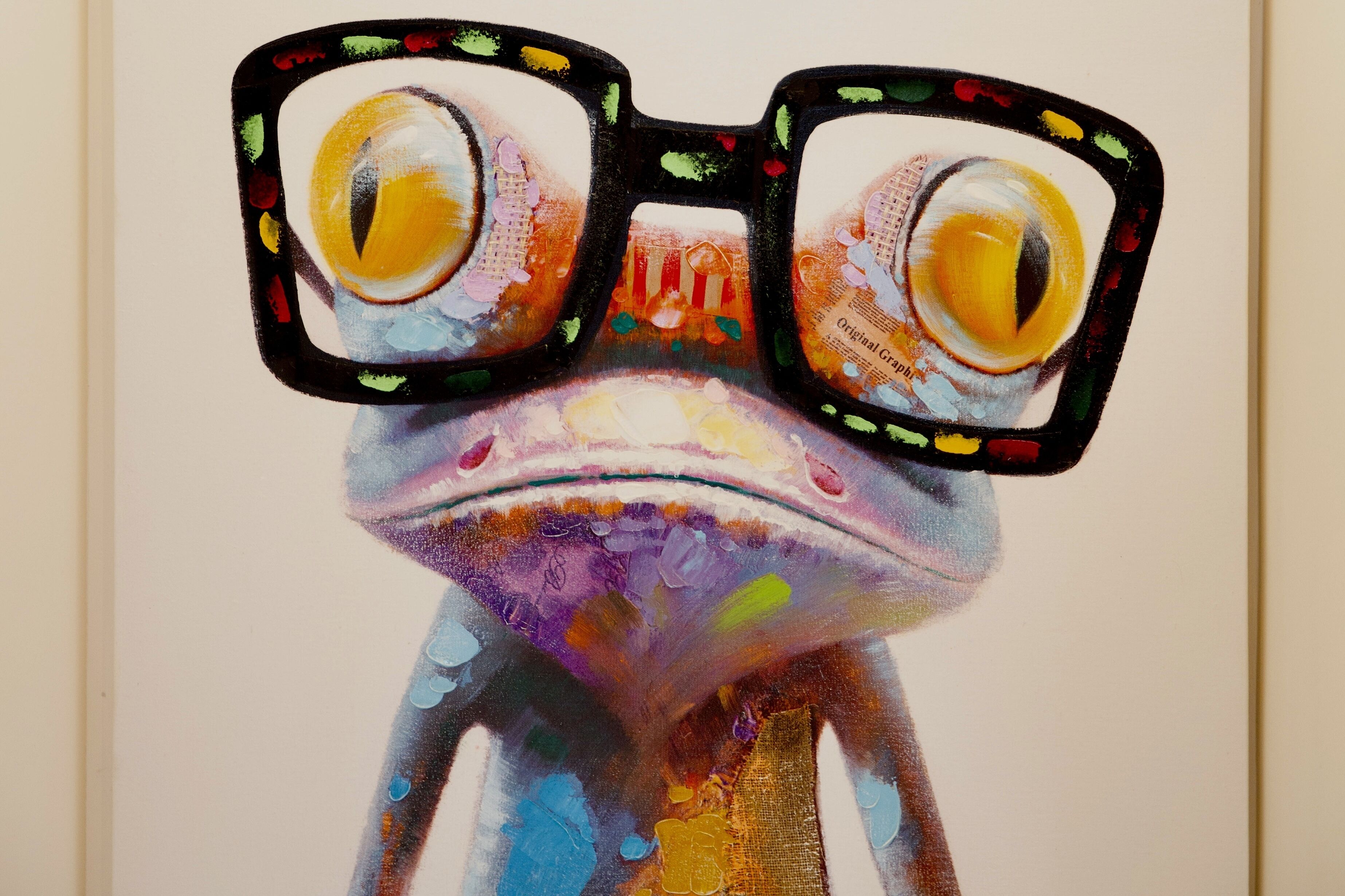 Una pintura de una rana con gafas.