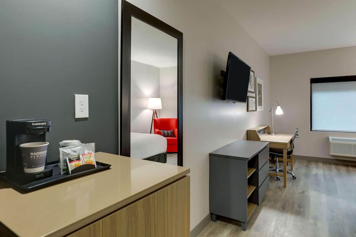 1 Schlafzimmer, Schreibtisch, laptopgeeigneter Arbeitsplatz
