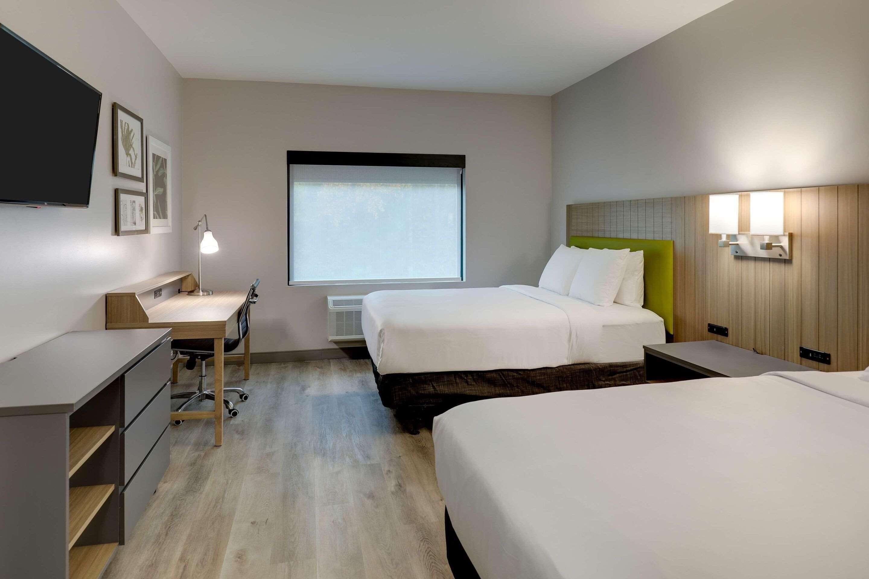 1 bedroom, desk, laptop workspace, free wifi