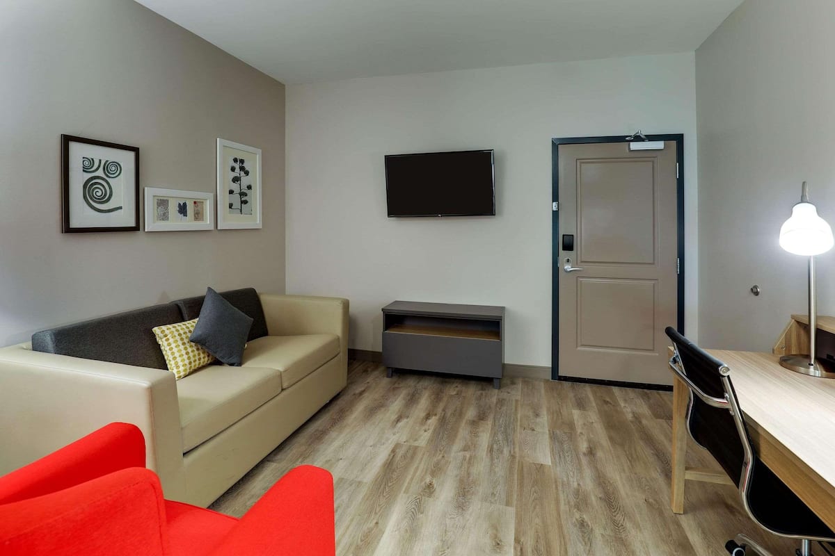 1 Schlafzimmer, Schreibtisch, laptopgeeigneter Arbeitsplatz
