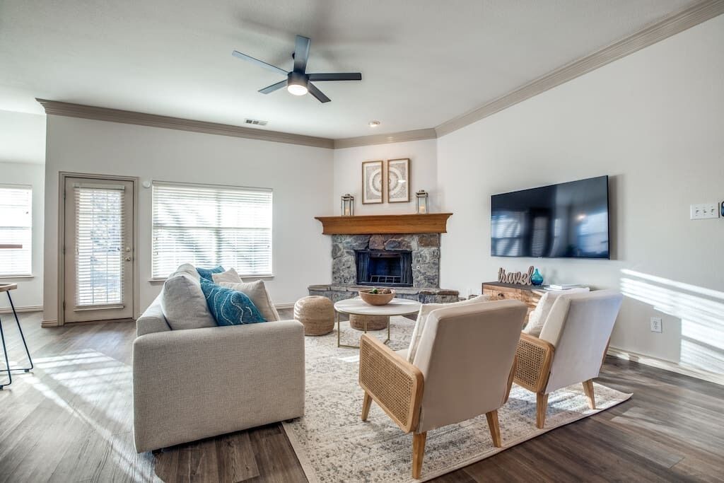 Relax by fire pit - Walk to Lake