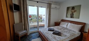 3 Schlafzimmer, Schreibtisch, Bügeleisen/Bügelbrett, kostenloses WLAN