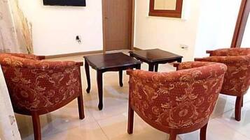 Classic Mobile Home | 20 bedrooms, WiFi