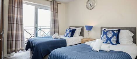 Apartment | 3 Schlafzimmer, Bügeleisen/Bügelbrett, kostenloses WLAN, Bettwäsche