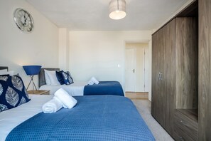 Apartment | 3 bedrooms, iron/ironing board, free WiFi, bed sheets