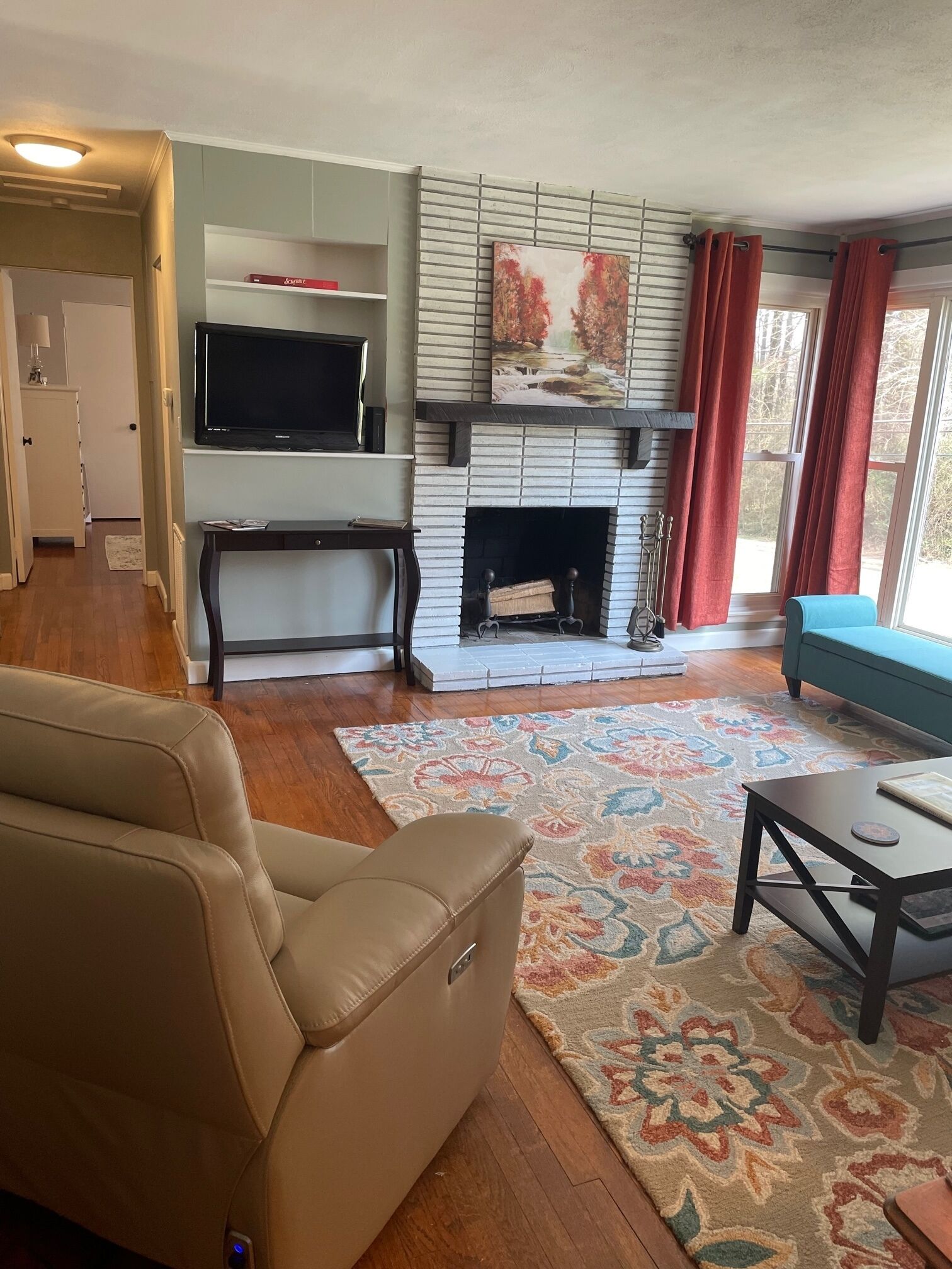 Downtown House Steps from Main Street Shops, Bright, Fenced 3/2 House