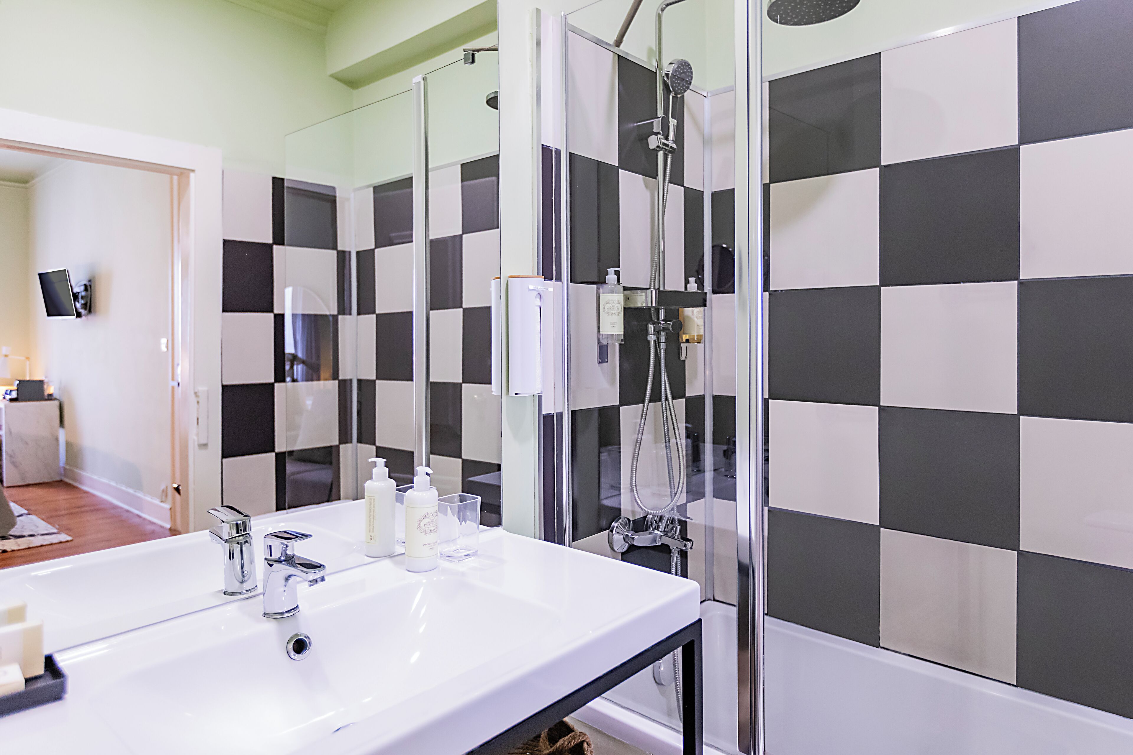 Photo - LR Guest House