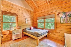 4 habitaciones, escritorio, wifi gratis y ropa de cama 