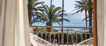 VILLA SEMBAT with private pool and first line of the sea