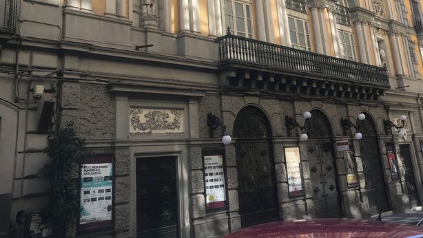 A historic building with ornate architectural details, including columns, statues, and decorative moldings. - Lovely apartment Residenze Pessina Naples Historic Center (Napoli)