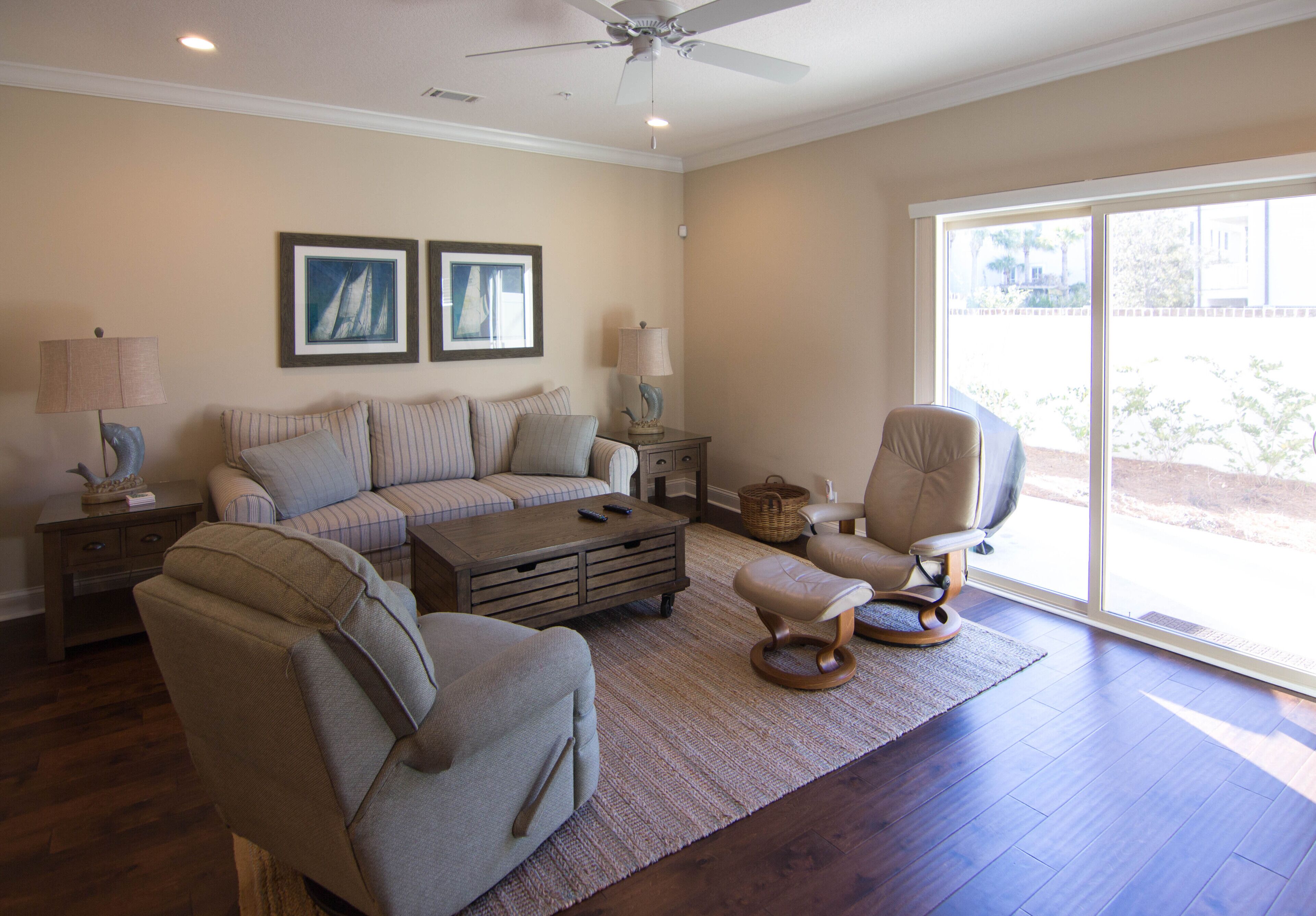 Beautiful townhome! Great location, great rates -- hard to beat!