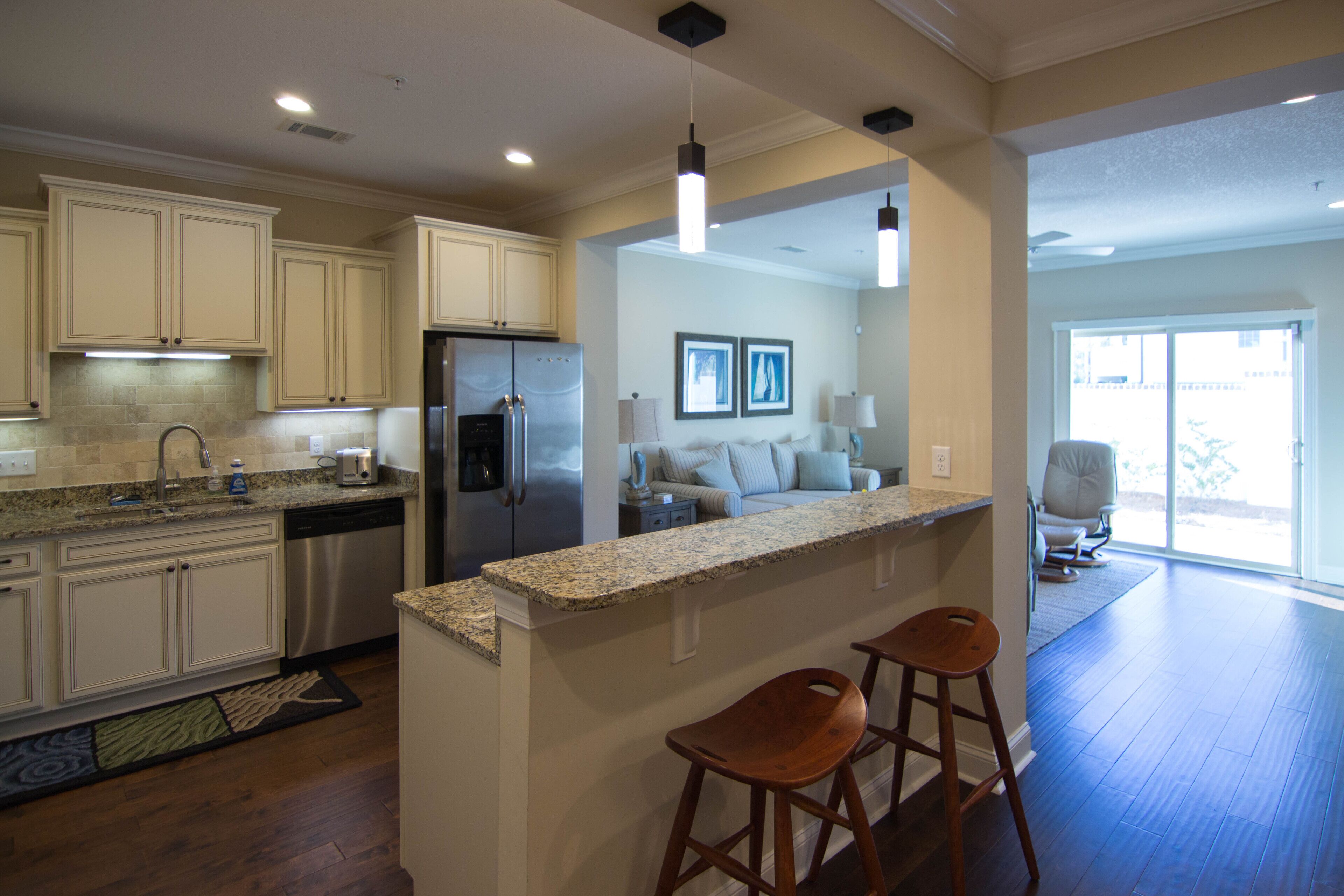 Beautiful townhome! Great location, great rates -- hard to beat!