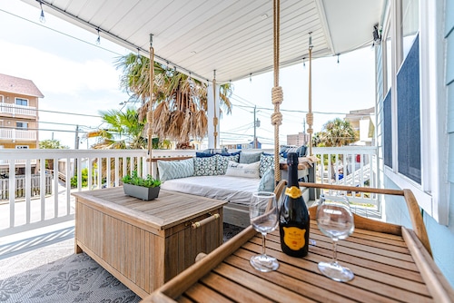 Beach Paradise with NEW Luxury Private Pool- Quick Walk to Beach & Shops