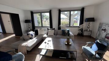 TV connectée, chaßne hi-fi, écrans d'ordinateur, imprimantes