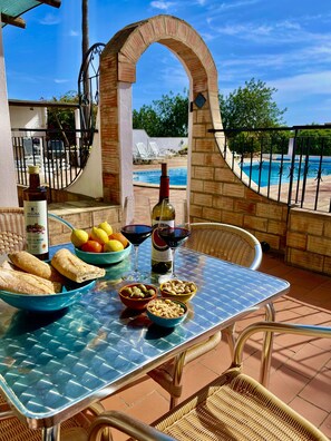 Outdoor dining - The Lemon Tree Villa - Apt. 2 - Algarve/Portugal (Moncarapacho)