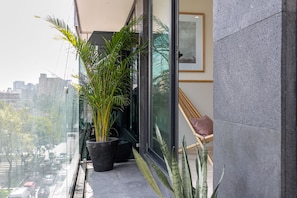 Standard Apartment with Balcony | Balcony