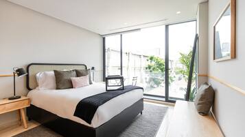 Premium Apartment with Balcony | Literie de qualité supérieure, décoration personnalisée