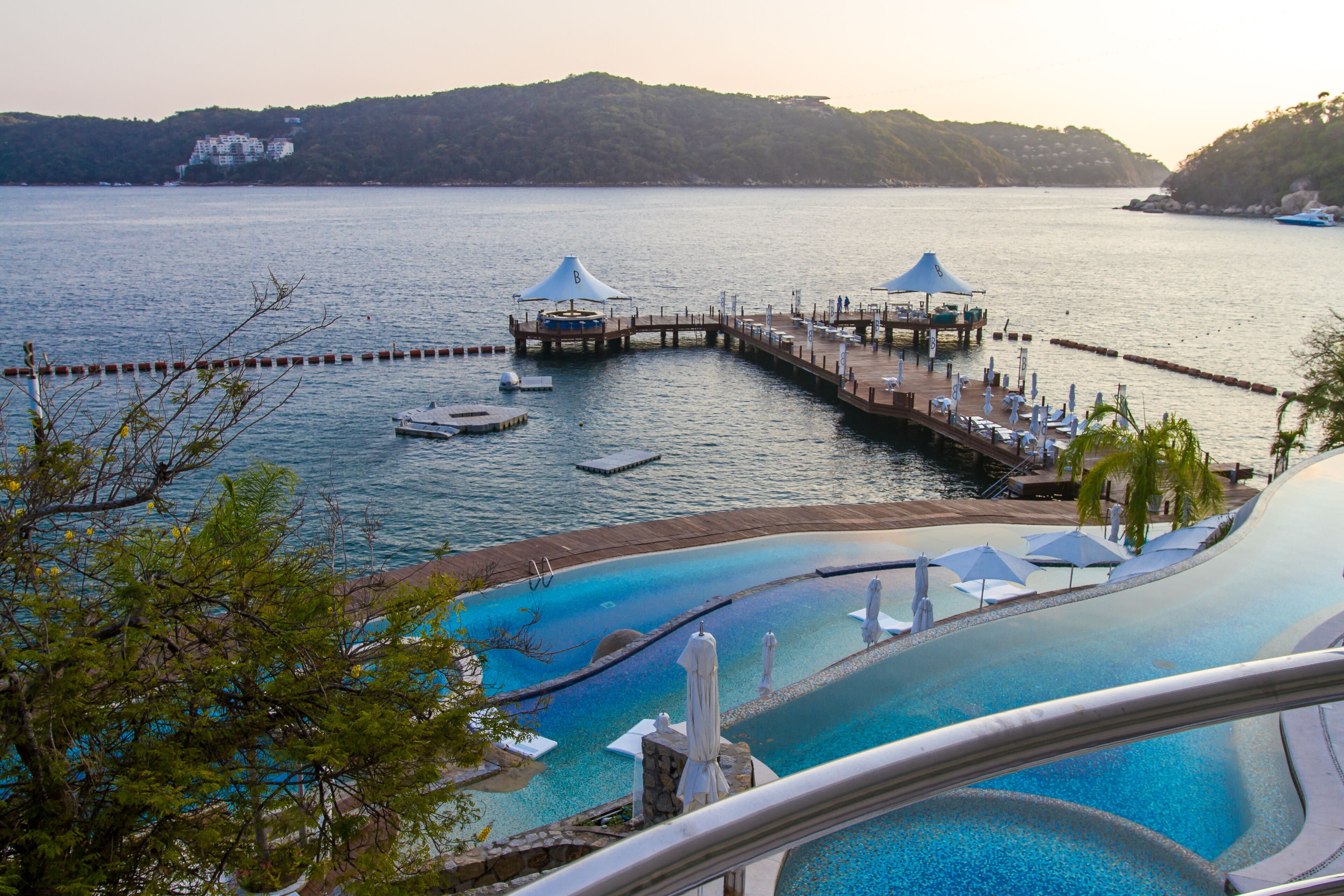 屋外プール、温水プール