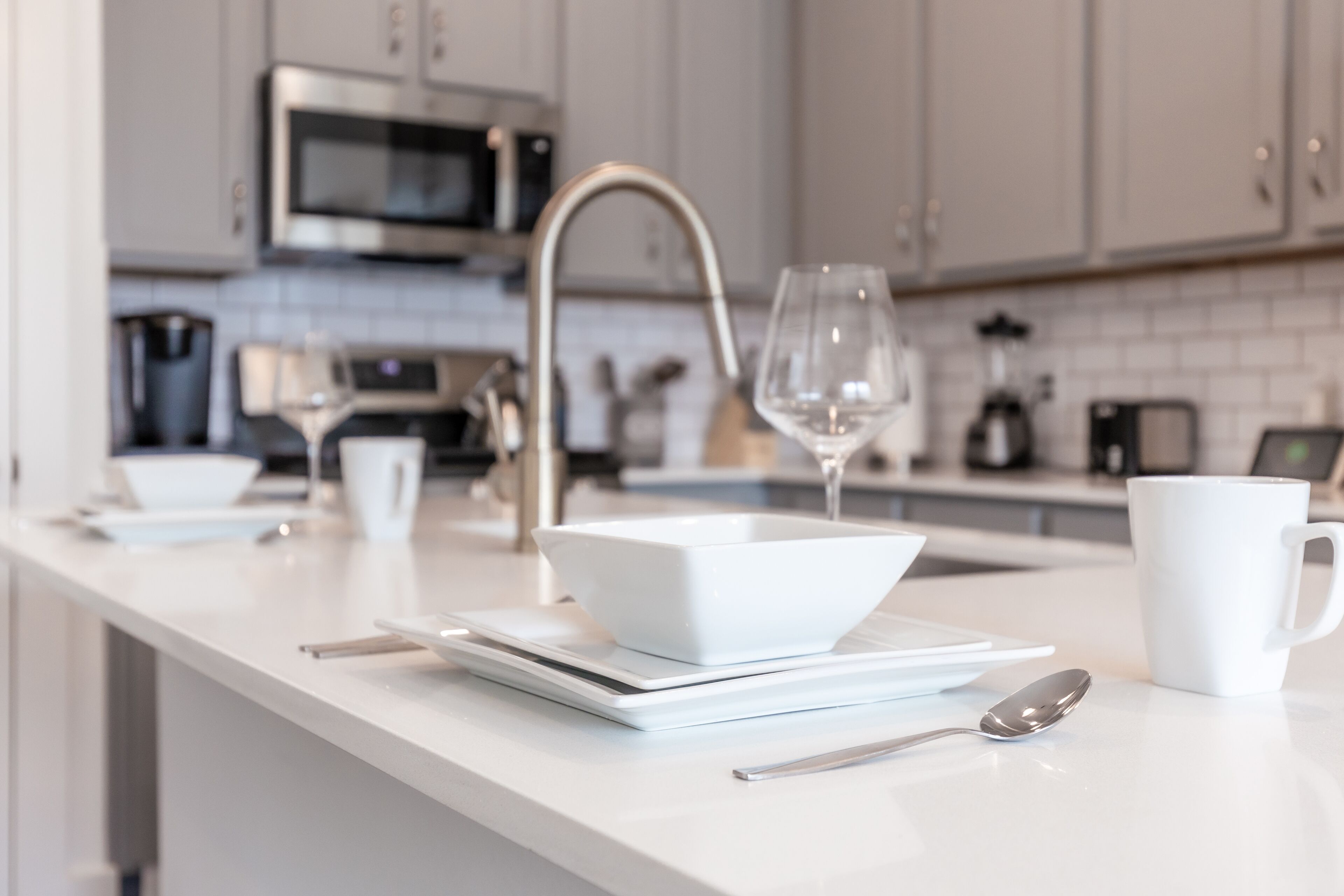 Mikrowelle, Ofen, Geschirrspüler