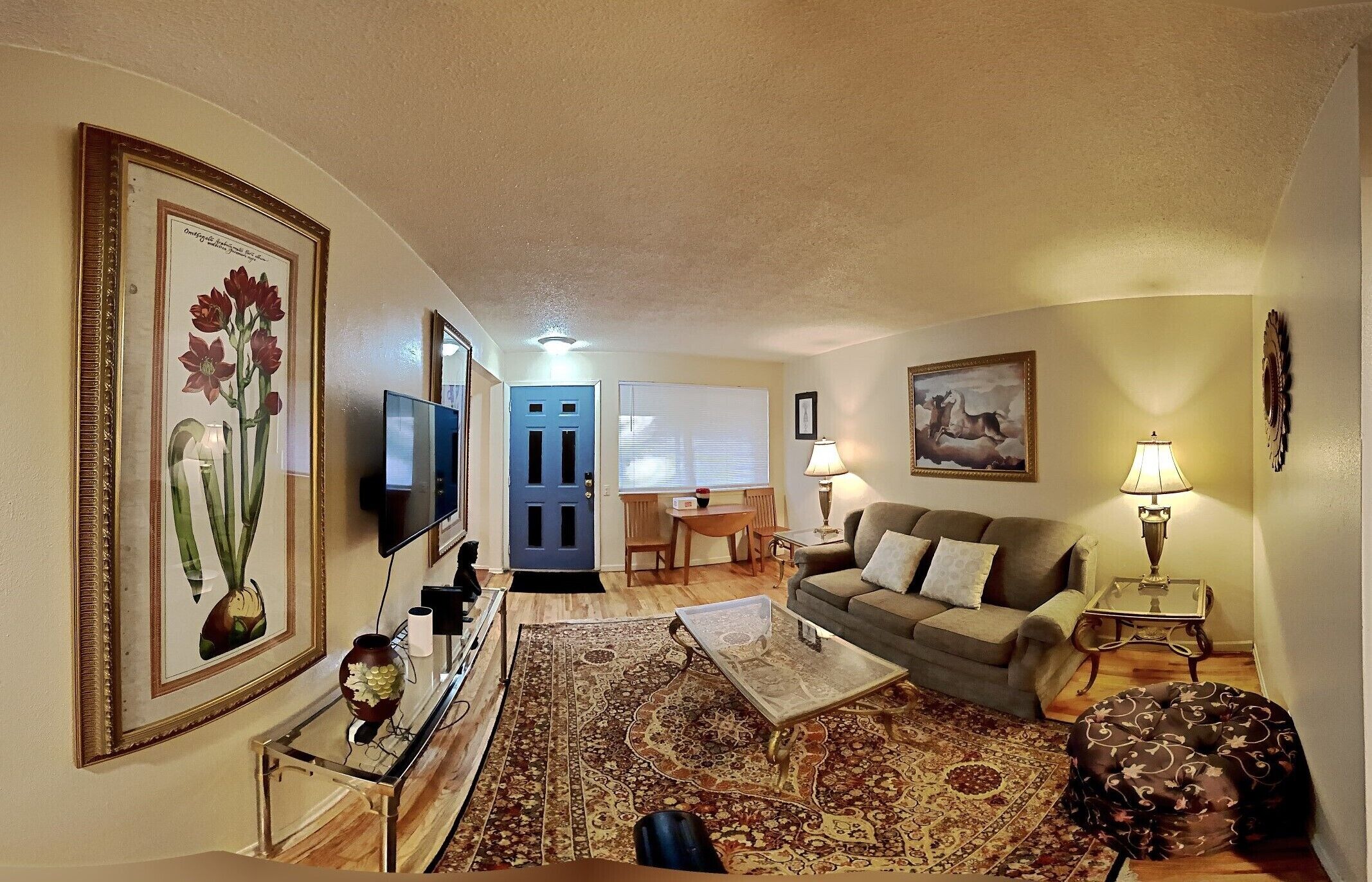 Charming Efficient 2nd Floor 2 Bedroom Apartment