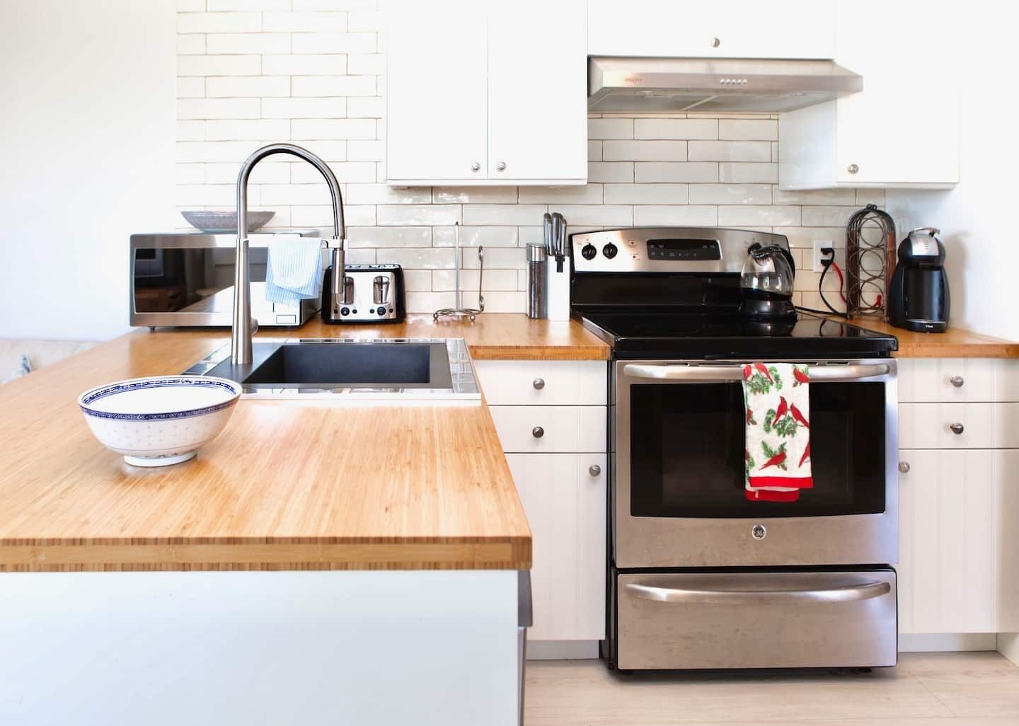 Stunning Beach Front Suite 15min To Downtown!