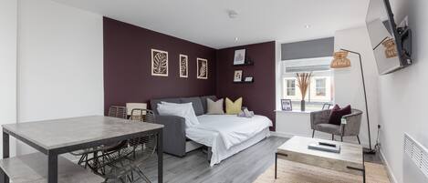 2 sovrum, skrivbord, strykjärn/strykbräda och gratis wi-fi