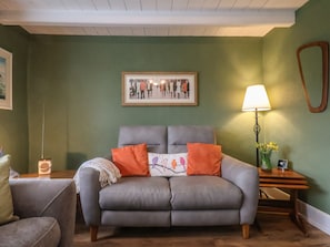 Cottage | Living area