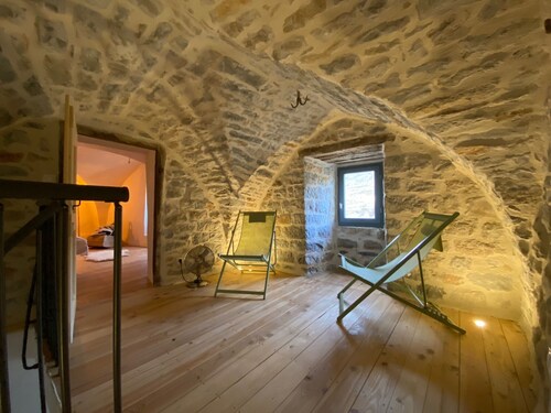 Restored farmhouse ideal for relaxation and nature activities