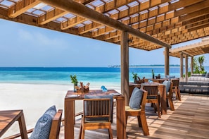 5 restaurantes: opção de café da manhã, almoço e jantar