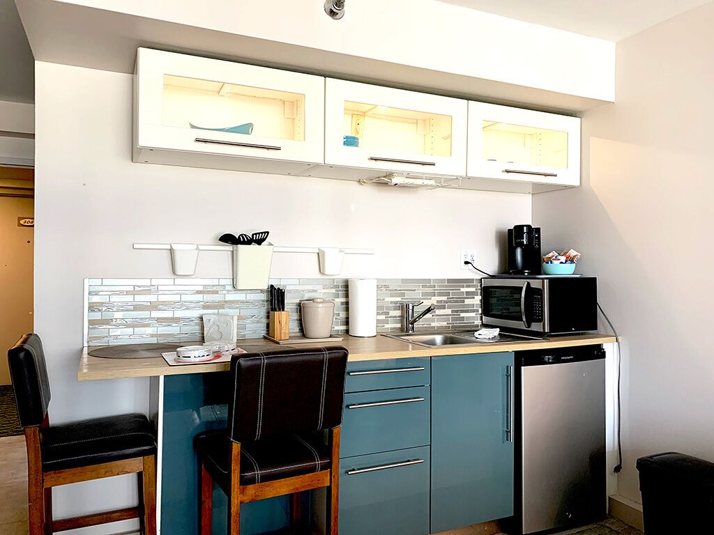 Fridge, microwave, coffee/tea maker, toaster