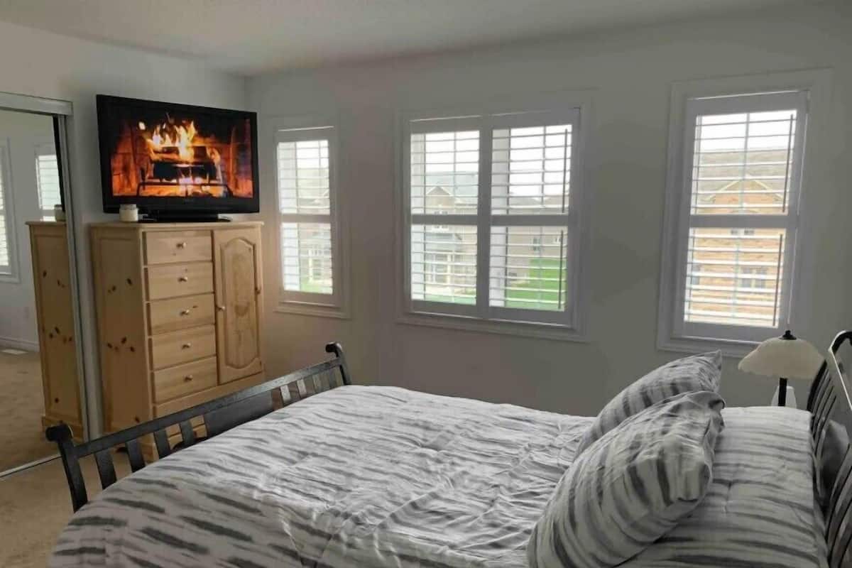 Blackout curtains, iron/ironing board, free WiFi