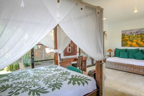 2 bedrooms, desk, iron/ironing board, free WiFi - Spacious Minimalist Japanese Villa In Rice Fields (Ubud)