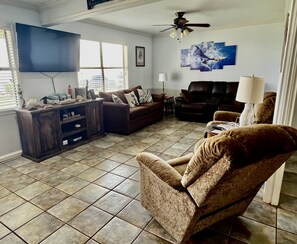 Smart TV, stereo, printers