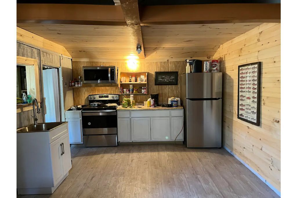 Tellico Riverview Trout Retreat